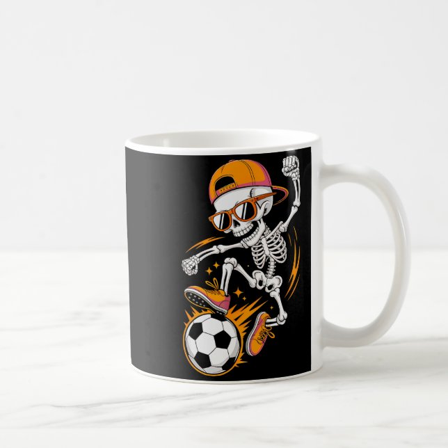 Halloween-Skelett Lustiges Fußball-Shirt für Teena Kaffeetasse (Rechts)