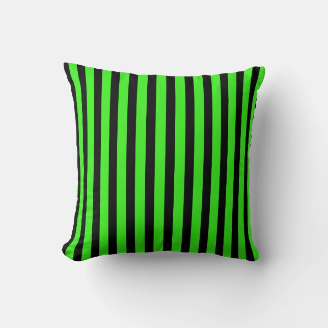 Halloween Slime Green & Black Streifen Kissen (Vorderseite)