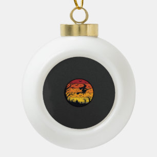 Halloween-Sonnenuntergang-Hexen-Silhouette Retro-K Keramik Kugel-Ornament