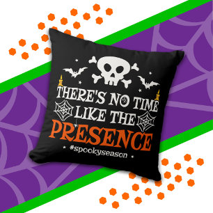 Halloween Spirit Skull Crossbones Funny Halloween Kissen