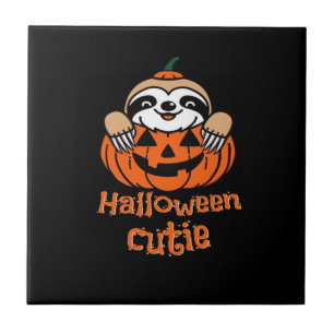 Halloween Süßer Faultier Essential T-Shirt Fliese