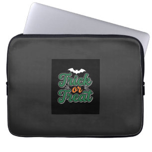 Halloween-Süßigkeiten oder Saures Fledermaus-Webde Laptopschutzhülle