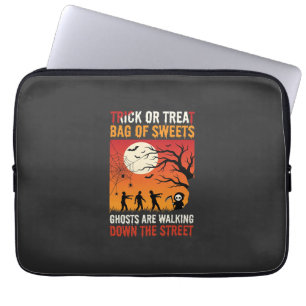 Halloween-Süßigkeiten oder Saures Geister gehen St Laptopschutzhülle