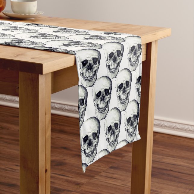 Halloween Table Runner Skulls Mittelgroßer Tischläufer (Beispiel)
