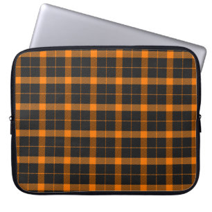 Halloween-Tartan-Karodeck. Schottisches Muster in Laptopschutzhülle