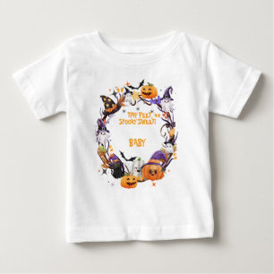 Halloween Tiny Feet, sprichwörtlich süße Babydusch Baby T-shirt