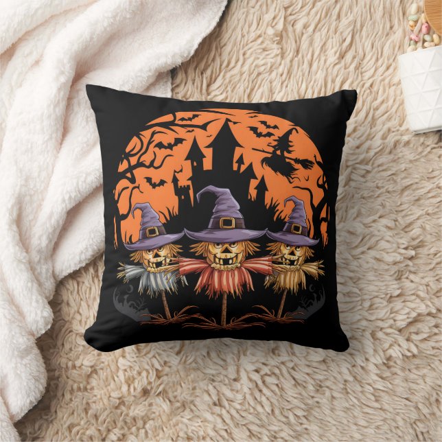 Halloween-Trio unter einem unheimlichen Mond Kissen (Decke)
