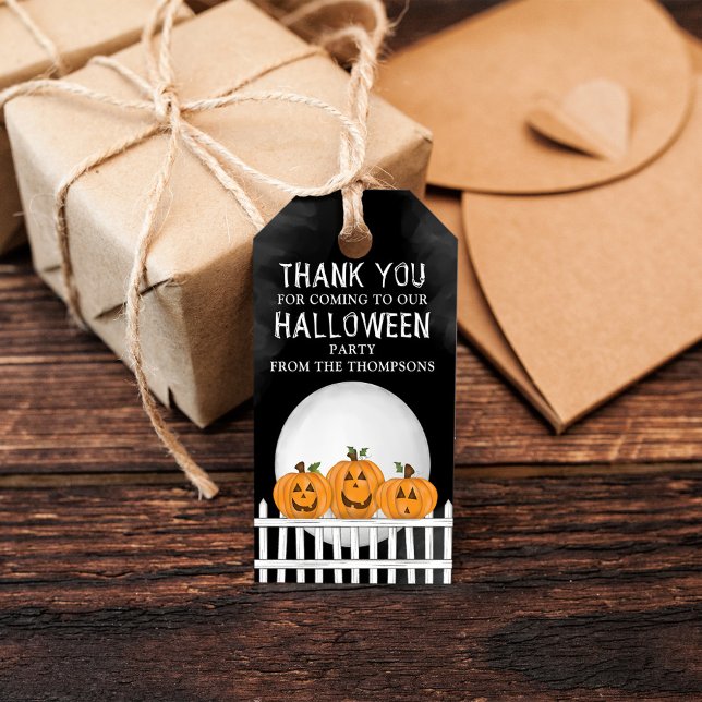 Halloween Whimsical Pumpkin-Kürbislaterne Geschenkanhänger (Halloween Cute pumpkins with a white picket fence gift tag.)
