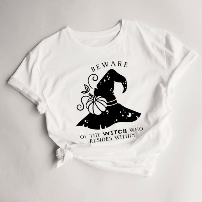 Halloween Womens-T - Shirt hüten sich vor der Hexe (Von Creator hochgeladen)