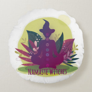 Halloween Yoga Namaste Hexen Rundes Kissen