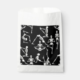 Halloween yoga skeletts schwarz geschenktütchen