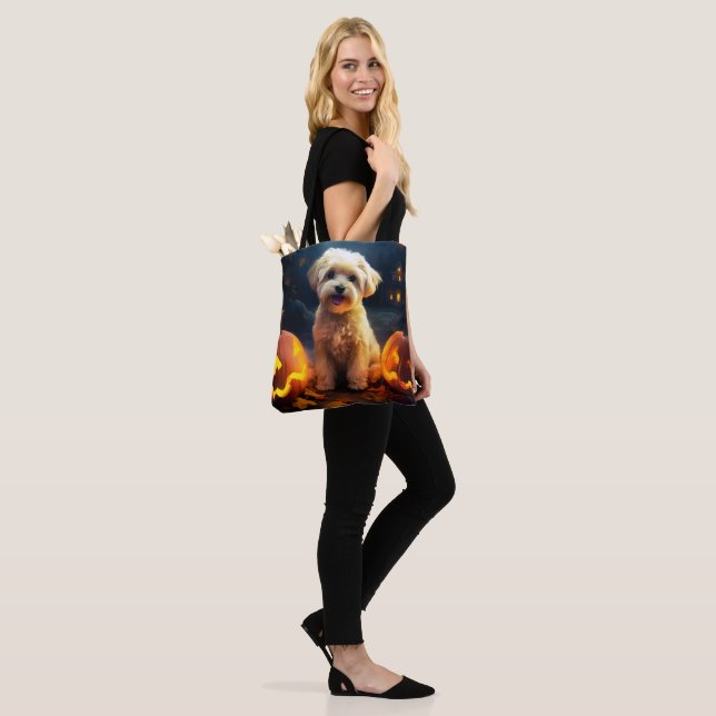 Halloween Yorkipoo mit Pumpkins Beängstigend Tasche (Am Model)