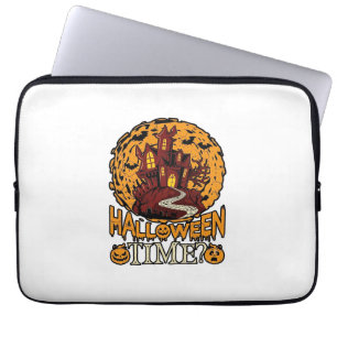 Halloween-Zeit Spukhaus Vollmond Kürbisse Laptopschutzhülle