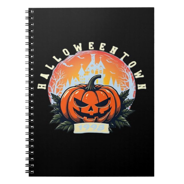HalloweenTown 1998 Essenzieller T - Shirt Notizblock (Vorderseite)