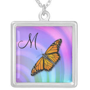 Halskette des Schmetterlings-Monogramm-M