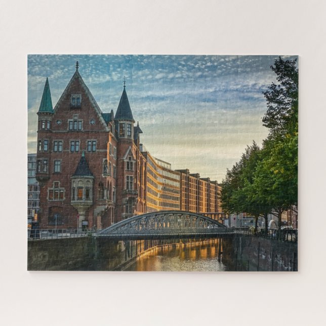 Hamburg, Deutschland City View (Horizontal)