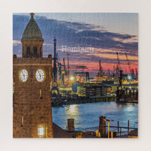 Hamburg, Deutschland - Panoramablick in der Dämmer