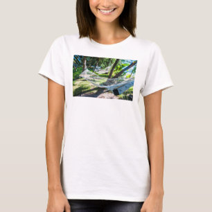 Hammock am Strand, Fidschi T-Shirt