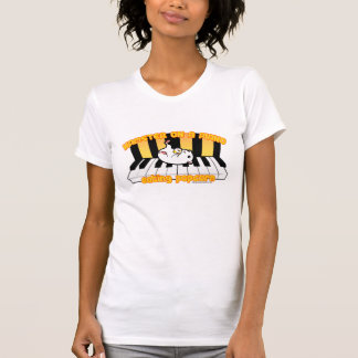 Hamster auf einem Klavier Popcorn essend T-Shirt