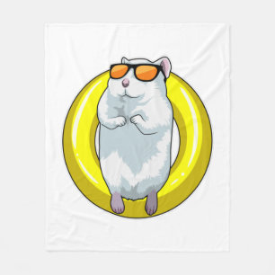 Hamster beim Schwimmen mit Schwimmring Fleecedecke