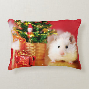 Hamster Kokolinka mit Weihnachtsbaum Zierkissen