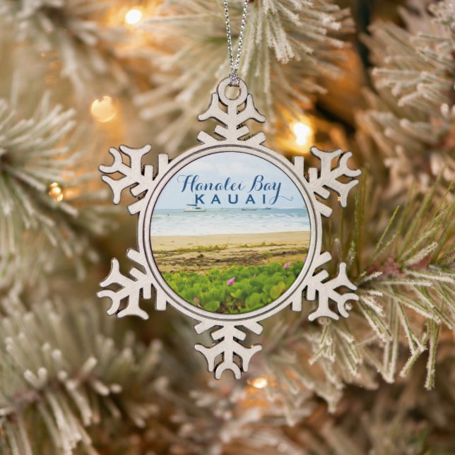 Hanalei Bay Kauai Hawaii Beach + Boote Schneeflocken Zinn-Ornament (Baum)