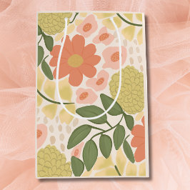 Hand-Drawn Floral Gift Bag – Whimsical Blooms Mittlere Geschenktüte