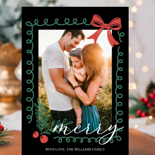 Hand Drawn Schwarz Rot Grün Frohe Weihnachten (Red and green holiday card with hand drawn spiral border, holly, berries, bow, and “Merry” greeting.)