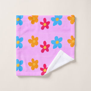 Hand gezeichnete Blumen auf Rosa Waschlappen