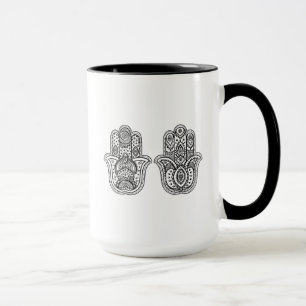 Hand gezeichnetes Hamsa mit Verzierungen Tasse