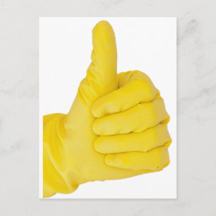 Hand in gelber Latexhandschuh Postkarte