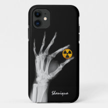 Hand mit einem Radiationssymbol
