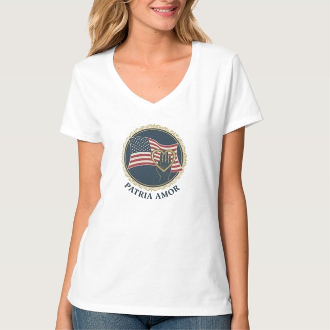 Hand on Heart Patriot Flag Tee (Vorderseite)