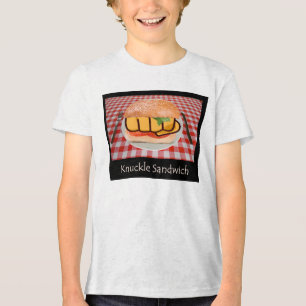 Hände auf dem Tough Girl am Knuckle Sandwich Tri-Blend Shirt