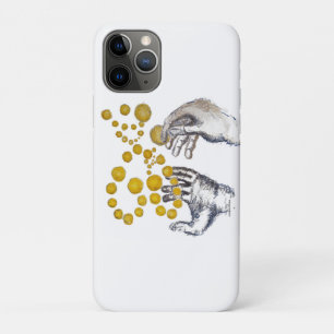 Hände ausgestreckt mit goldenen Kugeln Case-Mate iPhone Hülle