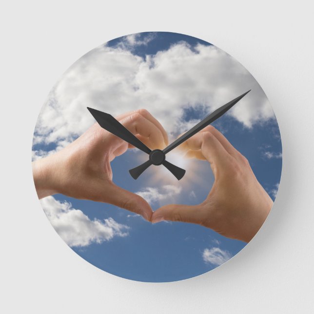 Hände der Liebe Runde Wanduhr (Vorderseite)
