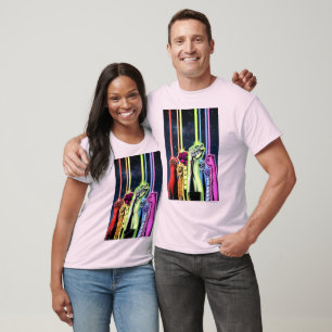 Hände in der Luft mit Ringen - Farbe T-Shirt