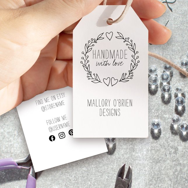 Handgefertigt mit Liebe Doodle Wreath Hearts in Fo Geschenkanhänger (Handmade with love gift tags or product swing tags with social media and business name)
