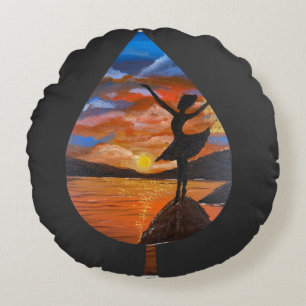 Handgemachte Kunst / Tanzen mit der Sonne Rundes Kissen