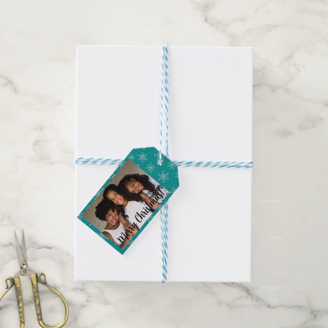 Handgemalte Weiß & Aqua Schneeflocken auf Aquamari Geschenkanhänger (Mit Garn)