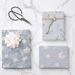 Handgemalte weiße Magnolia auf Pastellblau Geschenkpapier Set