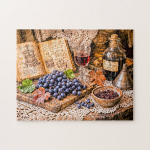 Handgepresster traditioneller Wein mit Trauben und