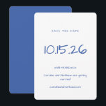 Handgeschriebene Minimalistische Blaue Hochzeit Save The Date<br><div class="desc">Mit dieser modernen Save the Date-Karte mit minimalistischem Blau-Weiß-Design verkünden Sie Ihren besonderen Tag stilvoll. Die zeitgenössische Typografie und die gepflegte Gestaltung schaffen ein elegantes,  zeitloses Aussehen,  dass Anzug jedes Hochzeitstil. Ideal für Paare,  die ein einfaches,  raffiniertes Hochzeitsgeschenk Liebe haben. Passen Sie Ihre Hochzeitsdetails für eine persönliche Touch an!</div>