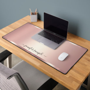 Handgeschriebener Schriftname Elegant Roségold Mod Schreibtischunterlage