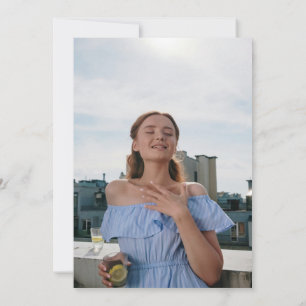 Handgezeichnet ein Tini Bit Ältere Martini Geburts Einladung