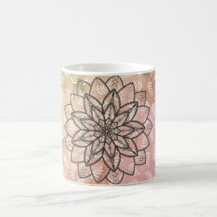 Handgezeichnete Mandala-Blume auf Blätter Kaffeetasse