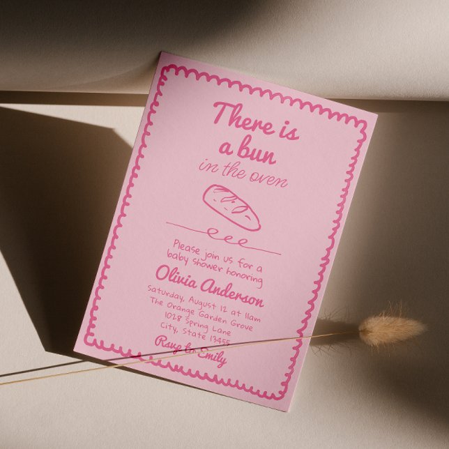 Handgezeichnete Rosa Bun in der Oven Girl Baby Dus Einladung (Von Creator hochgeladen)
