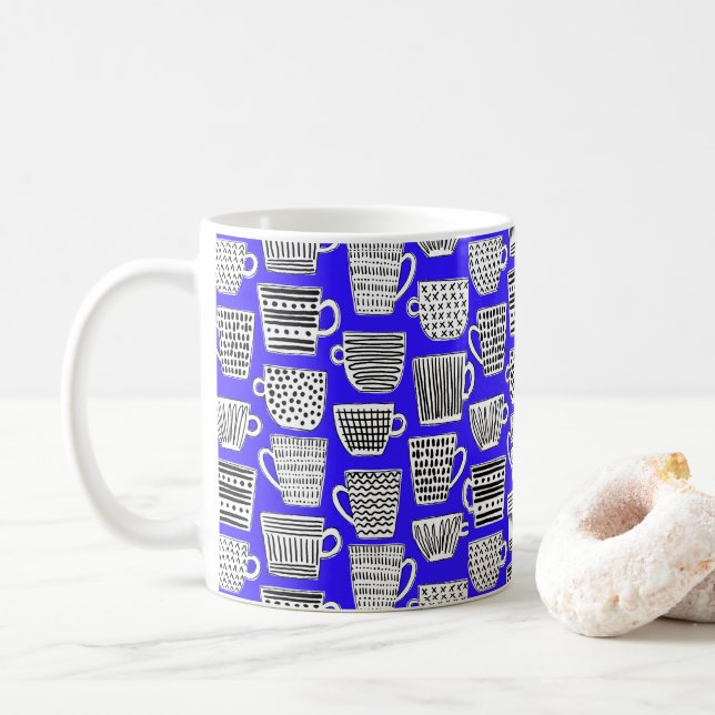 Handgezeichnete skandinavische Kaffeetassen (Mit Donut)