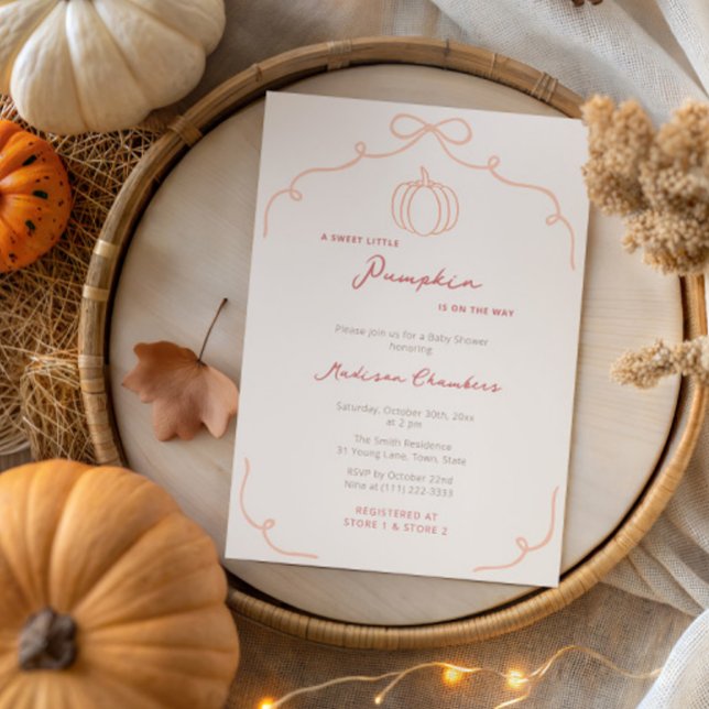 Handgezeichnete Sweet Little Pumpkin Fall Babydusc Einladung (Fall sweet little pumpkin baby shower invitation with hand drawn ribbon bow and handwritten font)