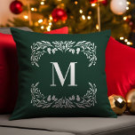 Handgezeichnete Winterfolien Monogramm Weihnachten Kissen<br><div class="desc">Dieses Monogramm Weihnachtskissen zeigt handgezeichnete weiße Winterfolien,  die das Monogramm umrahmen. Das Monogramm und der Rahmen werden auf dunkelgrünem Hintergrund in Weiß angezeigt.</div>